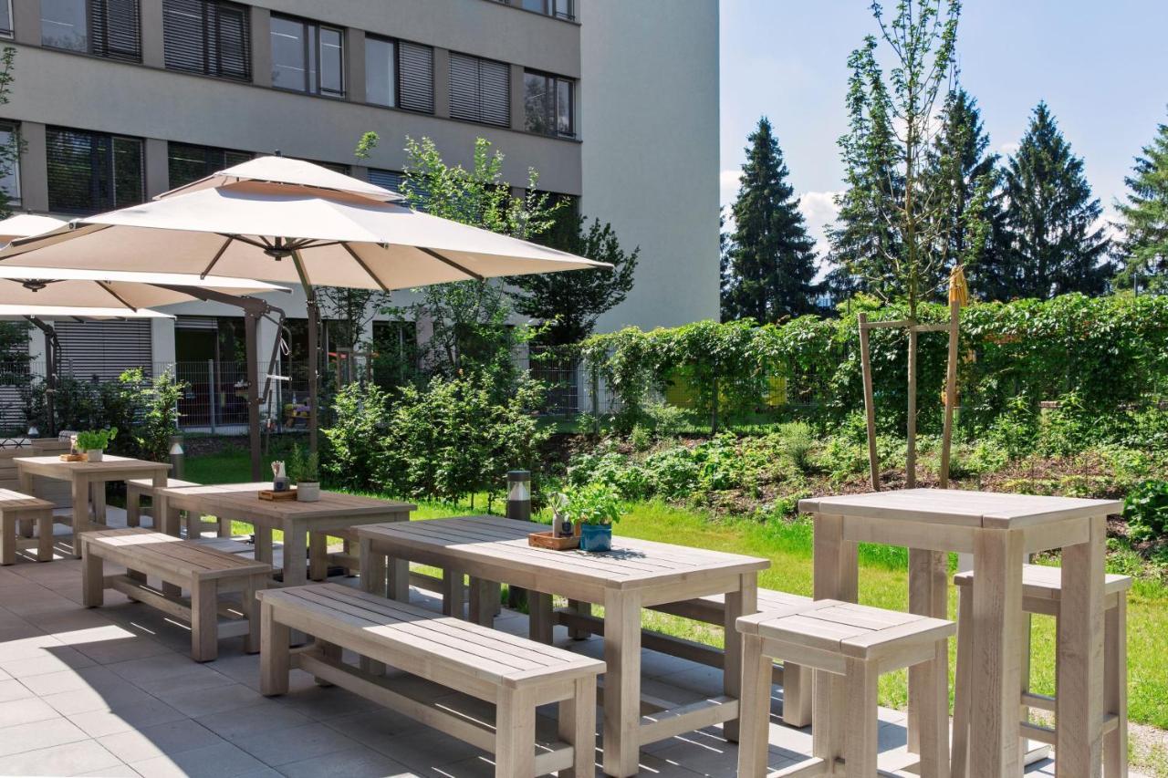 Hotel Courtyard By Marriott Oberpfaffenhofen Munich South Gilching Esterno foto