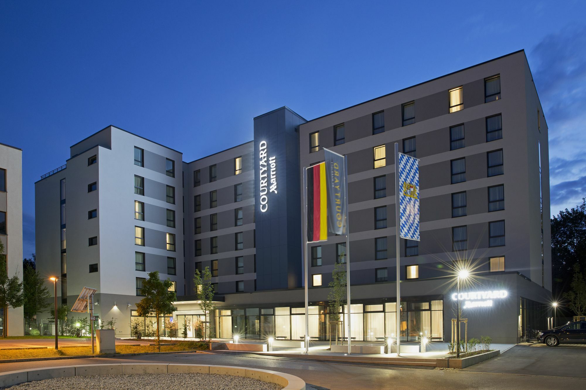 Hotel Courtyard By Marriott Oberpfaffenhofen Munich South Gilching Esterno foto