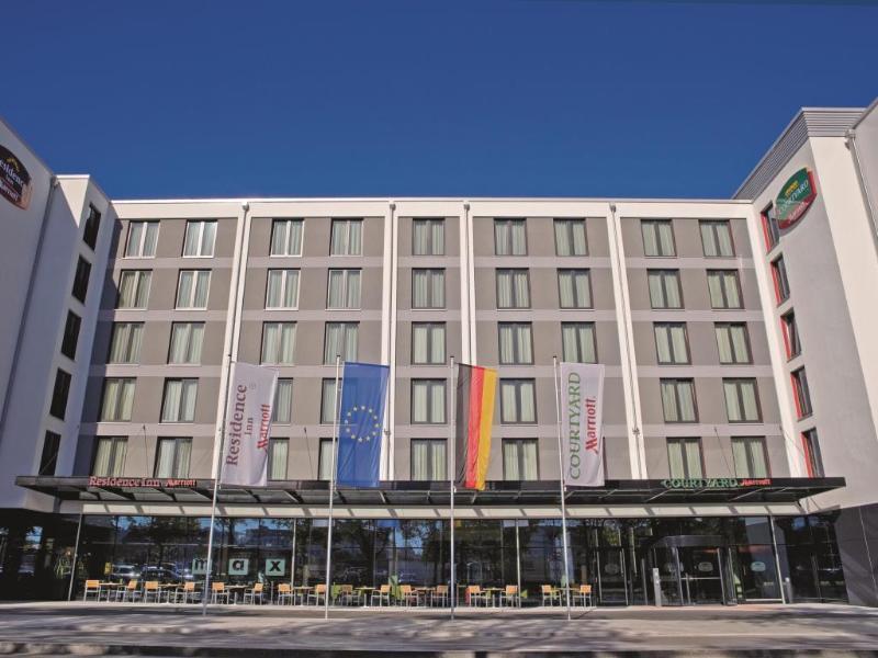 Hotel Courtyard By Marriott Oberpfaffenhofen Munich South Gilching Esterno foto